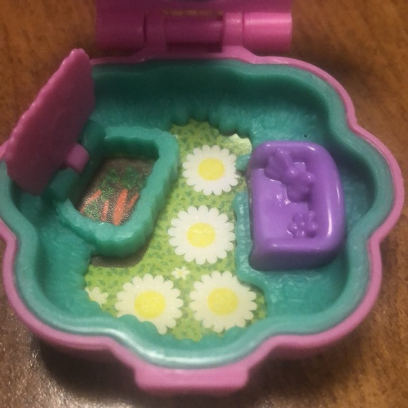 (2) Polly Pocket Inspired Little Houses with a cat, dog and (1) person! - Picture 12 of 17